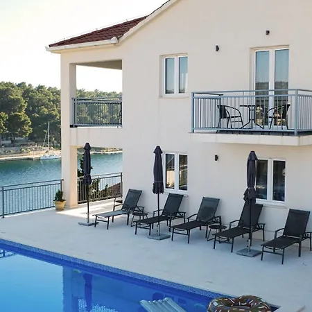 Apartamento Birke With Pool And Sea View Floor Three Milna (Brac)