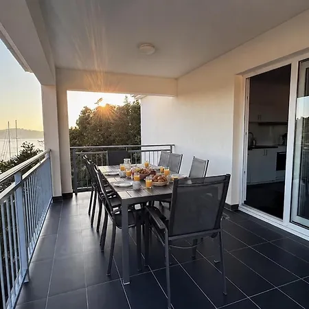Birke With Pool And Sea View Floor Three *