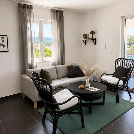 Birke With Pool And Sea View Floor Three * Milna (Brac)
